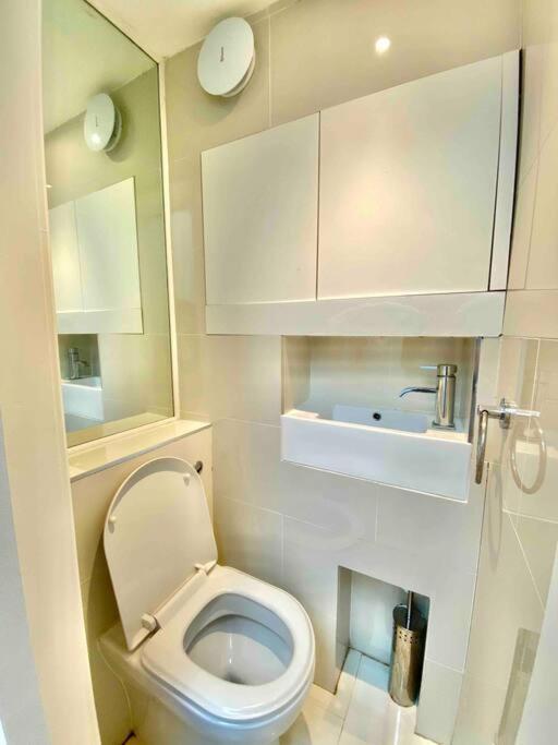 2Bdr Modern Apartment In Hammersmith West 런던 외부 사진