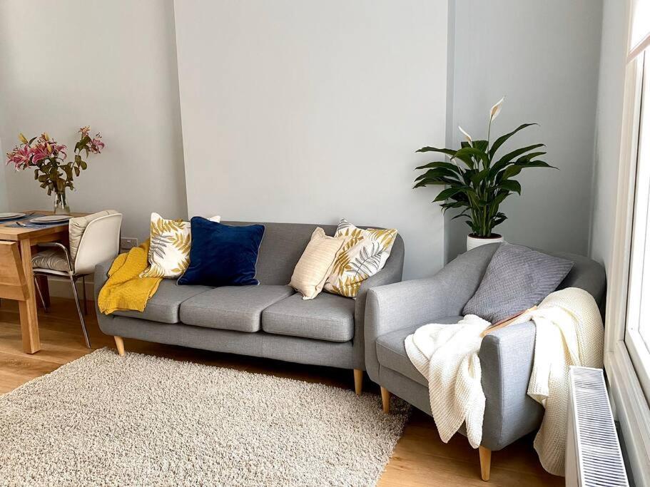 2Bdr Modern Apartment In Hammersmith West 런던 외부 사진