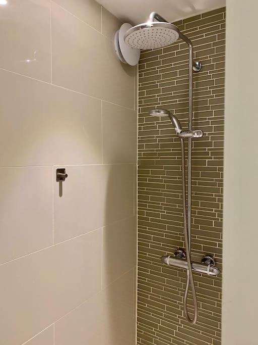 2Bdr Modern Apartment In Hammersmith West 런던 외부 사진